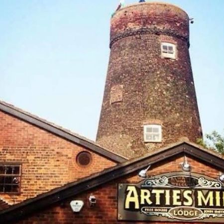 Hotel Arties Mill Brigg Esterno foto
